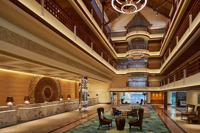 Lobby Front Desk.jpg