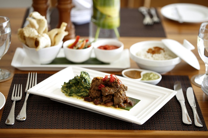 700Hideaway Villas - Dining - Pudak Restaurant (28).jpg