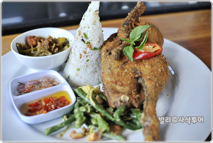 발리레스토랑700_DSC9639.JPG