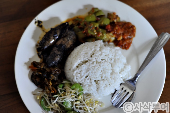 warung pojok035.JPG