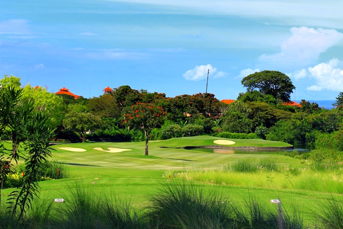 700Hole 9 Tee Box.jpg