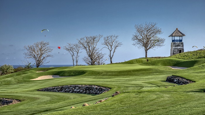 700BPGCC_HOLE 13.jpg