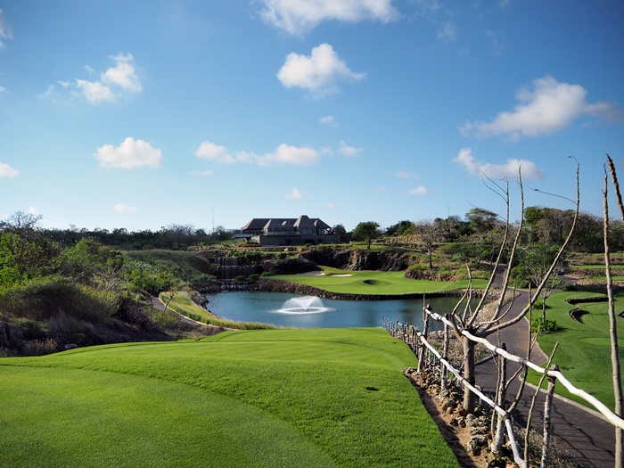 700BPGCC_Hole 18_2.jpg