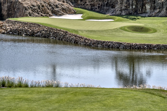700BPGCC_HOLE 18B.jpg
