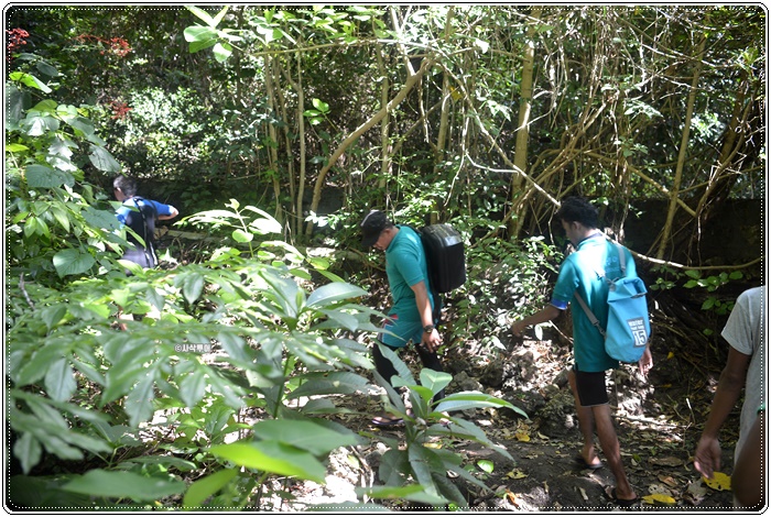 air terjun dwi mba011.JPG
