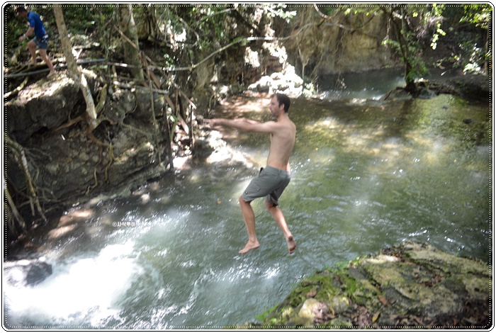 air terjun dwi mba012.JPG