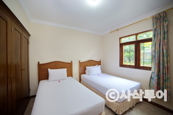 lombok beach villa007.jpg