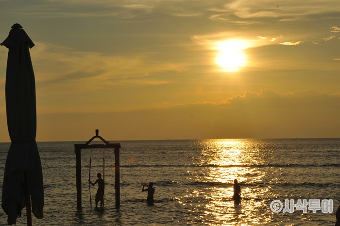 ombaksunsetDSC_0709.JPG