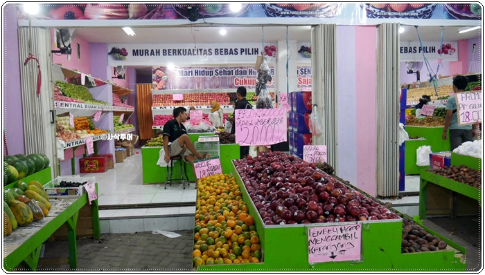 tokobuah031.JPG