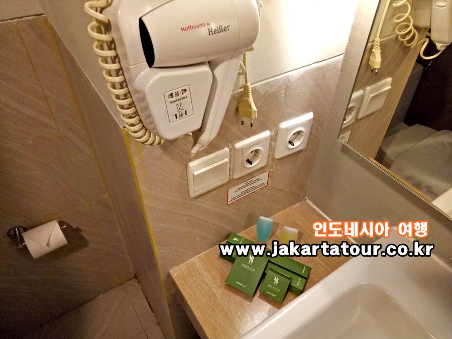 보고르아이콘호텔IMG20161220220341.jpg