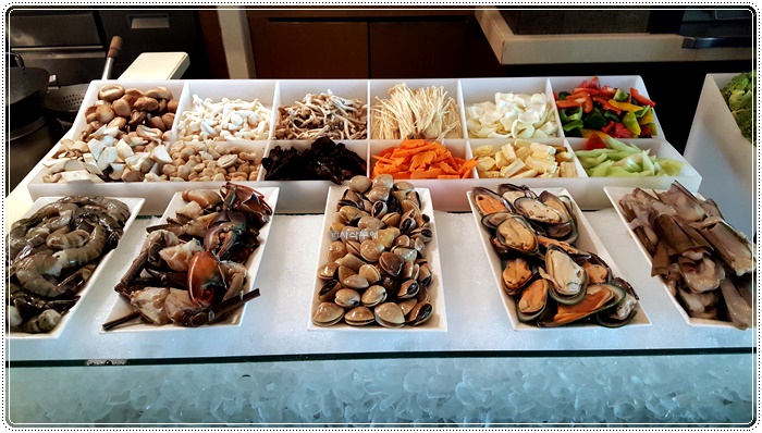 물리아 TABLE 8010.jpg