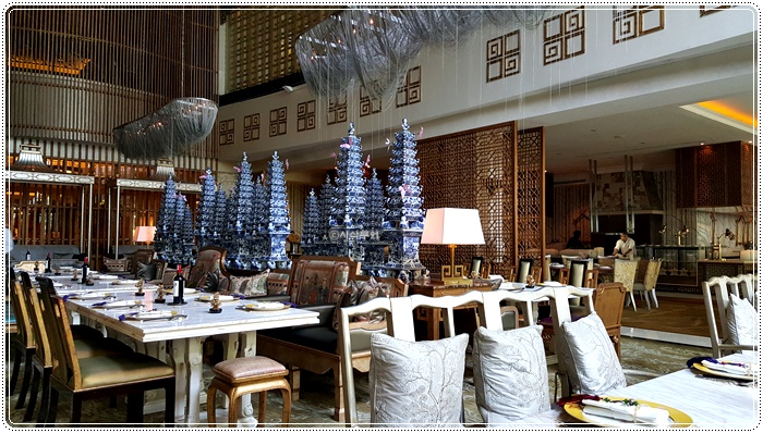 물리아 TABLE 8023.jpg