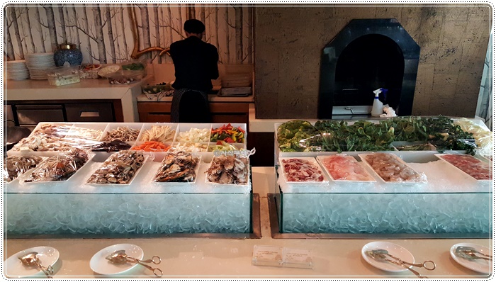 물리아 TABLE 8003.jpg