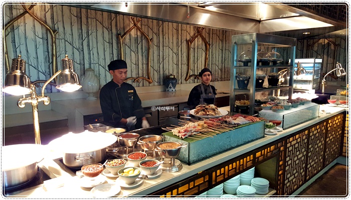 물리아 TABLE 8015.jpg