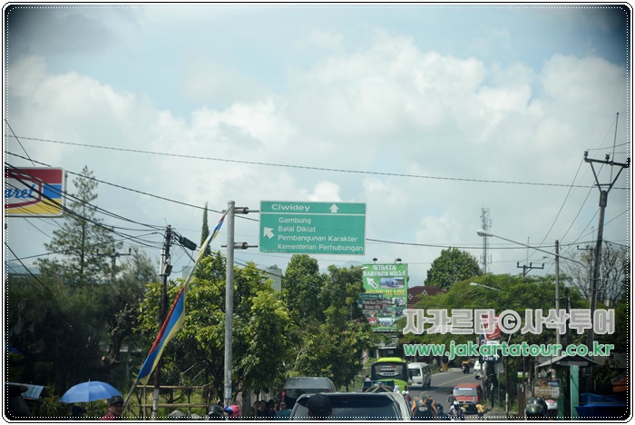 bandung 700_SIN7879.JPG
