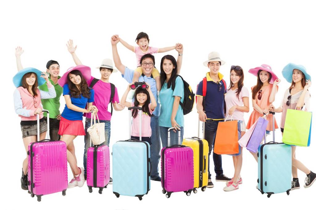 Group-of-happy-people-are-ready-to-travel-together-1-1170x780.jpg