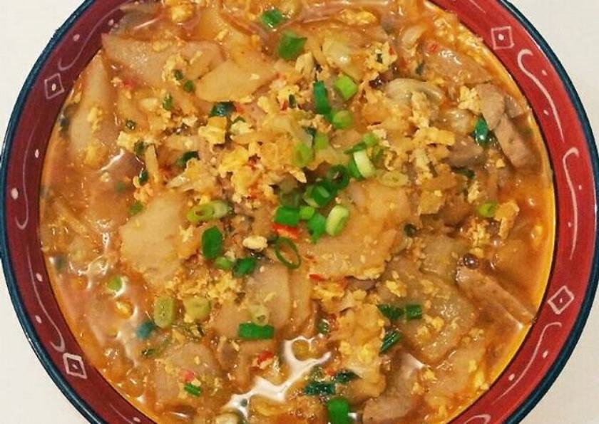 스블락seblak-kerupuk-basah-foto-resep-utama.jpg