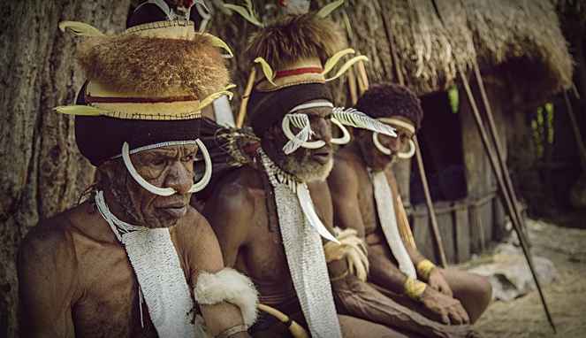 .Suku Bauzi, Papua4.jpg