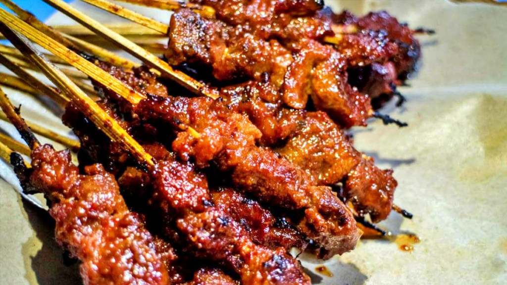 087918300_1484897727-lombok-classic-sate-rembiga1-1024x683.jpg