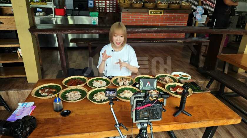 바비굴링쯔양자카르타렌트카 올드시티밤거리20250221_114947.jpg