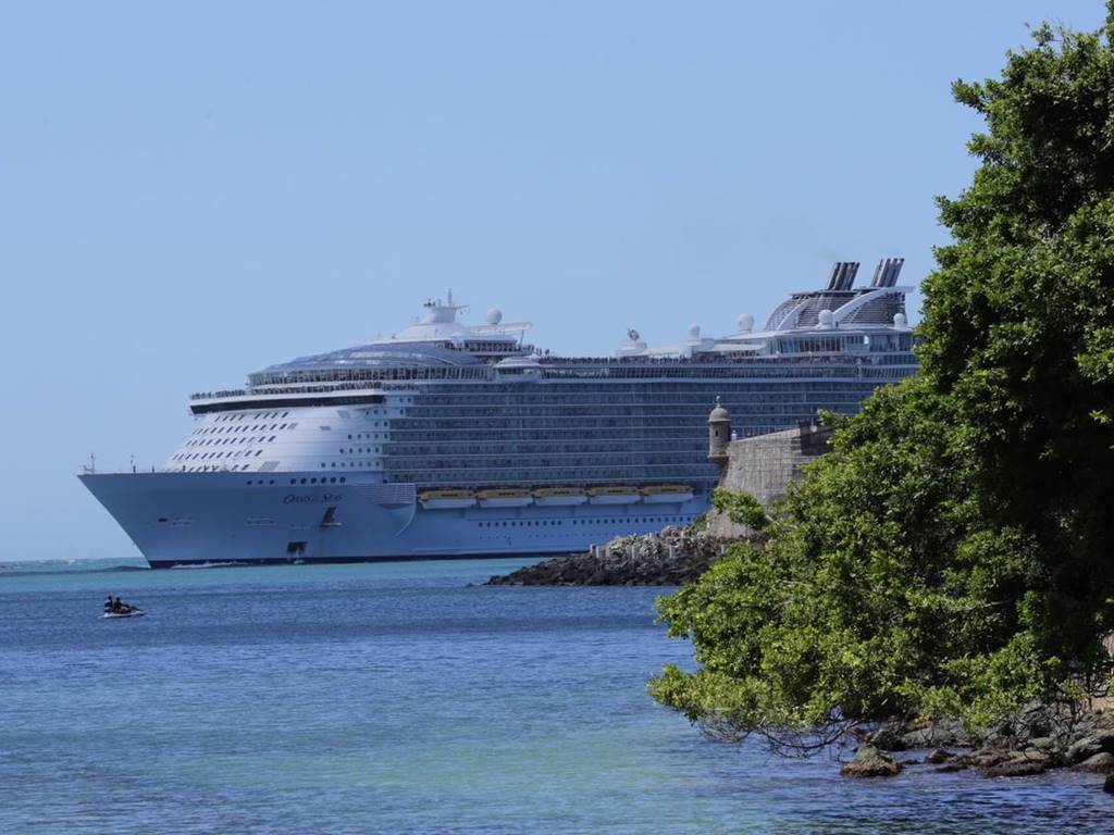 Oasis of the Seas003.jpg