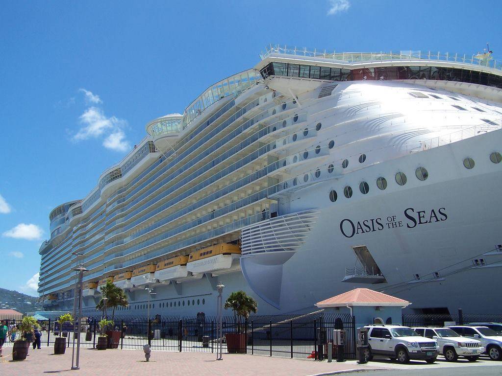 Oasis of the Seas001.jpg
