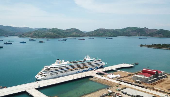Pelabuhan gilimas lombok,.jpg