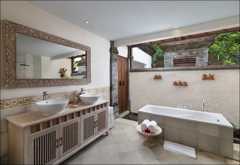 Bathroom 2.jpg
