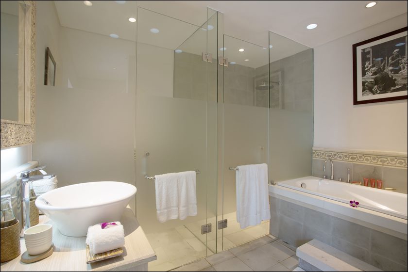 [Bathroom]2-bedroom Sky Infinity Pool Villa.jpg