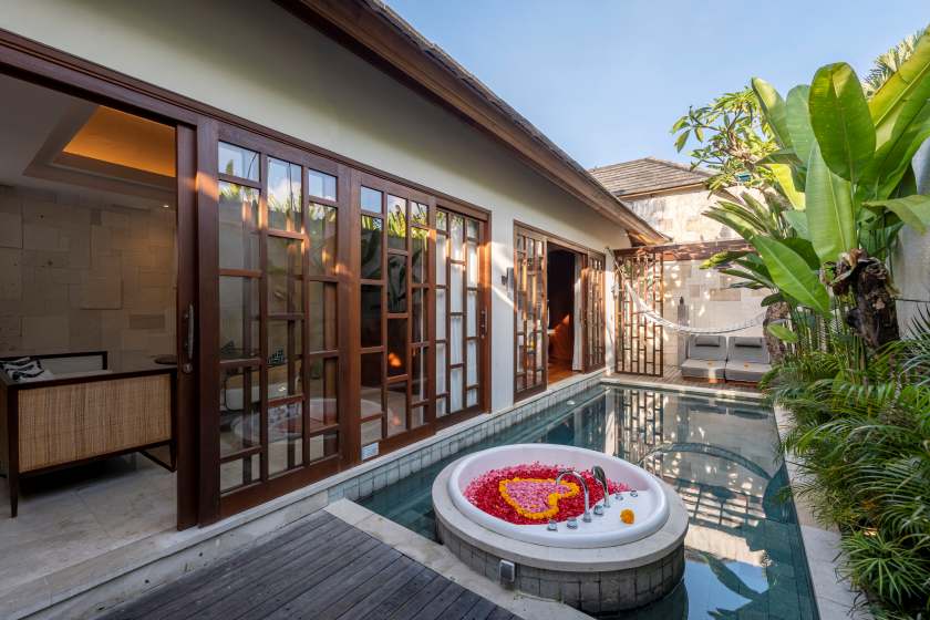 7 (Royal One Bedroom Villa).jpg