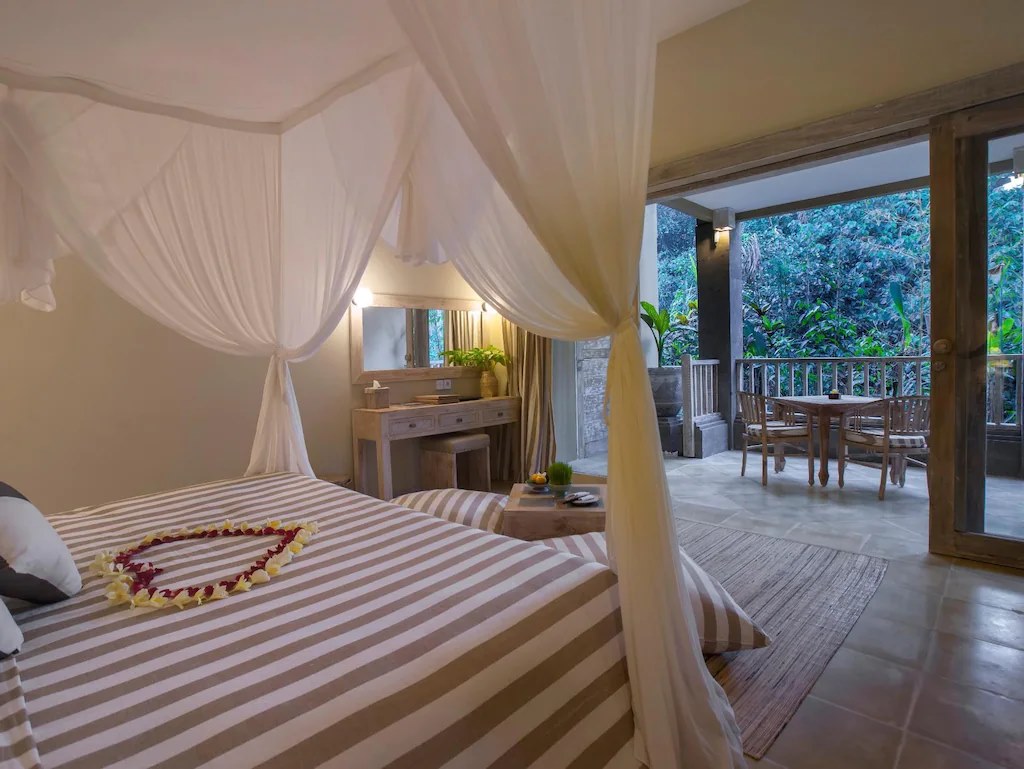 Lanai Room.jpg