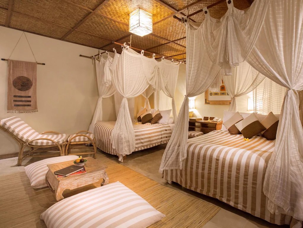 Lanai Room4.jpg