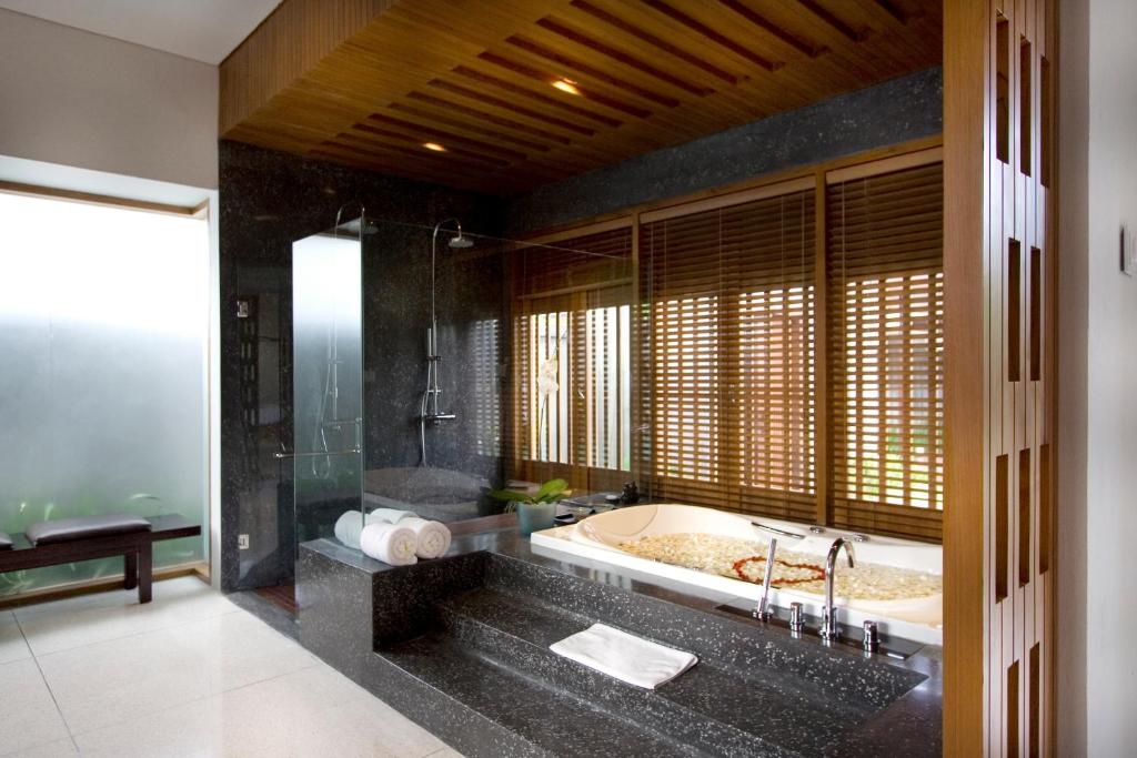 One-Bedroom Royal Courtyard Villa8.jpg
