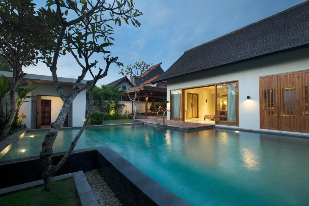 One-Bedroom Royal Courtyard Villa.jpg