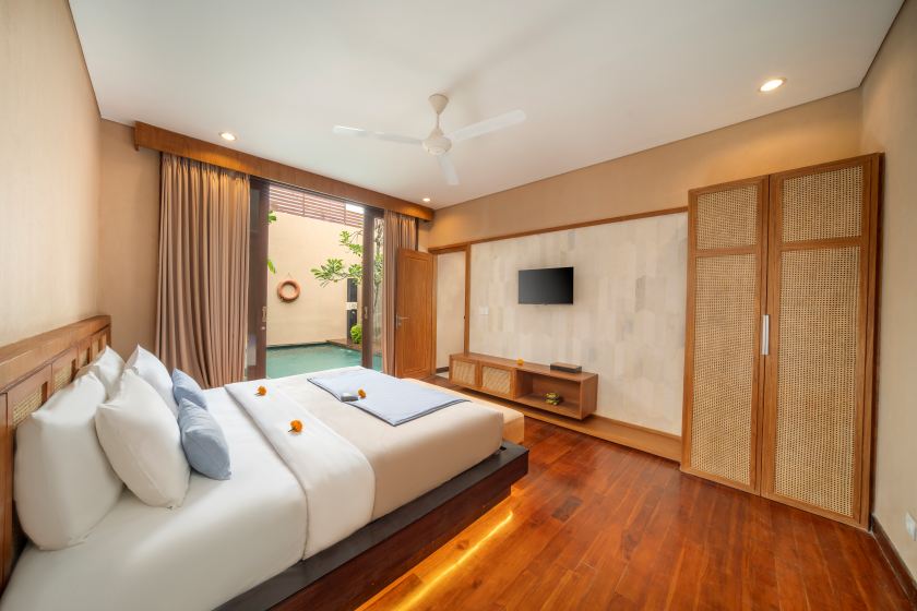 Royal one or Two bedroom (8).jpg