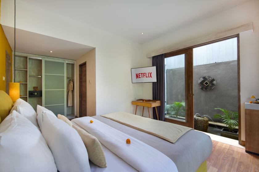 35 (Royal 2 Bedroom Waterslide).jpg