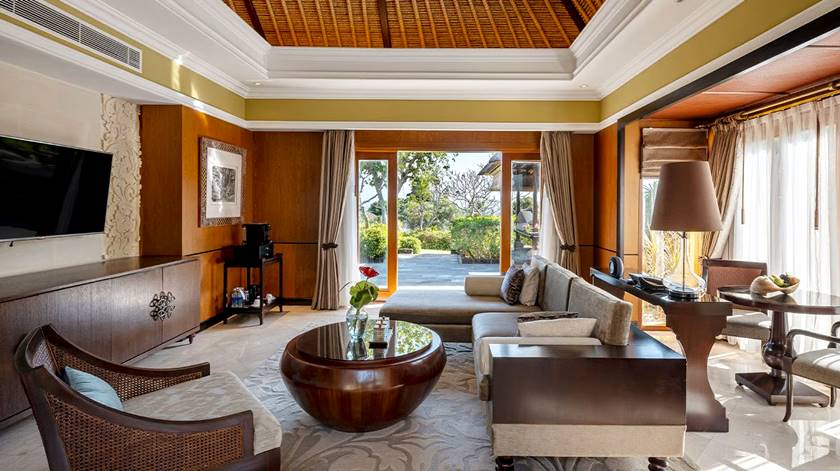 1_BR_Ocean_View_Villa_Living_Room_1320x740_1_2b7409c193.jpg