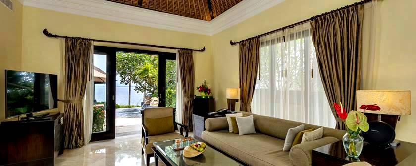 1_BR_Ocean_Front_Cliff_Villa_Living_Room_3400x1360_1_18a34b946b.jpg
