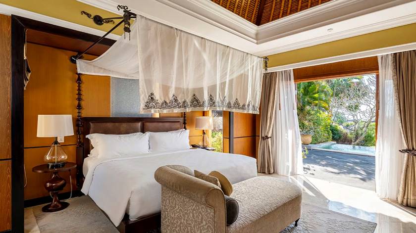 One_Bedroom_Ocean_View_Pool_Villa_1320x740_3_acffdb4475.jpg