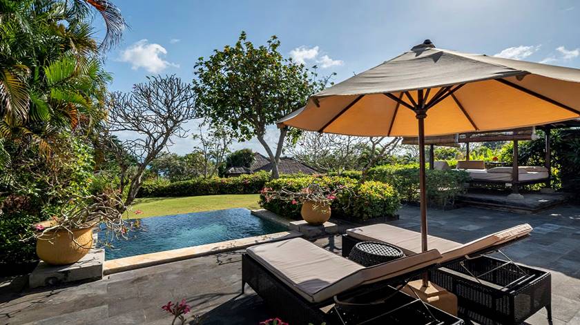 One_Bedroom_Ocean_View_Pool_Villa_1320x740_4_f69853ea08.jpg