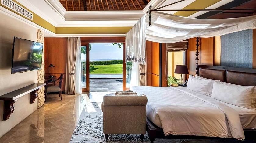 One_Bedroom_Ocean_Front_Cliff_Pool_Villa_1320x740_2_1_dbce62f095.jpg