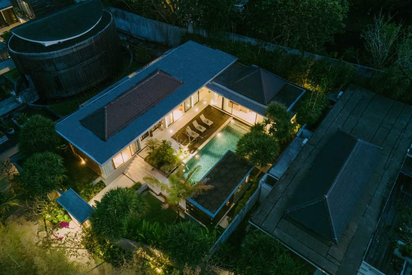 누사두아 가족풀빌라 스위트룸 DJI_0203-DeNoiseAI-low-light.jpg