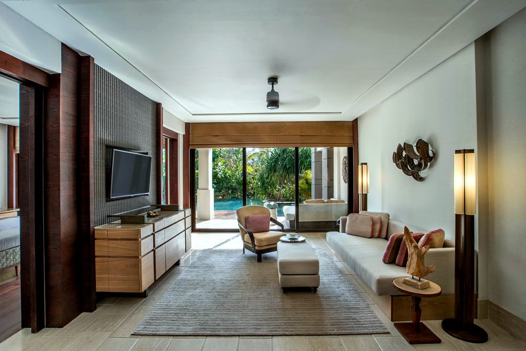 THE RITZ-CARLTON SUITE WITH POOL ACCESS (ONE BEDROOM)4.jpg