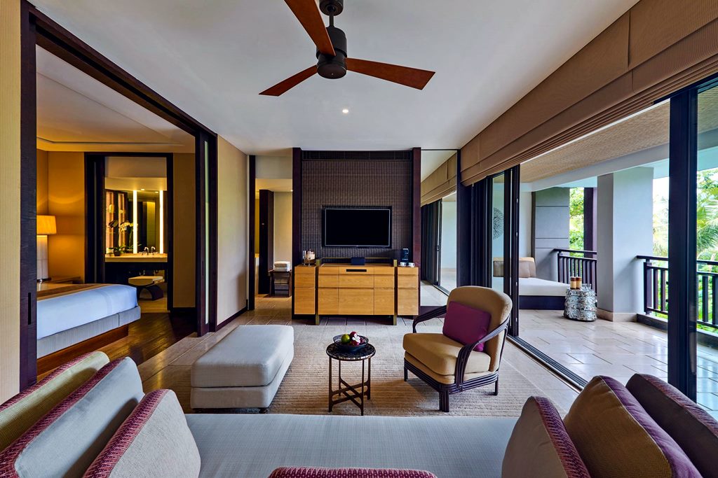 THE RITZ-CARLTON SUITE (ONE BEDROOM)1.jpg