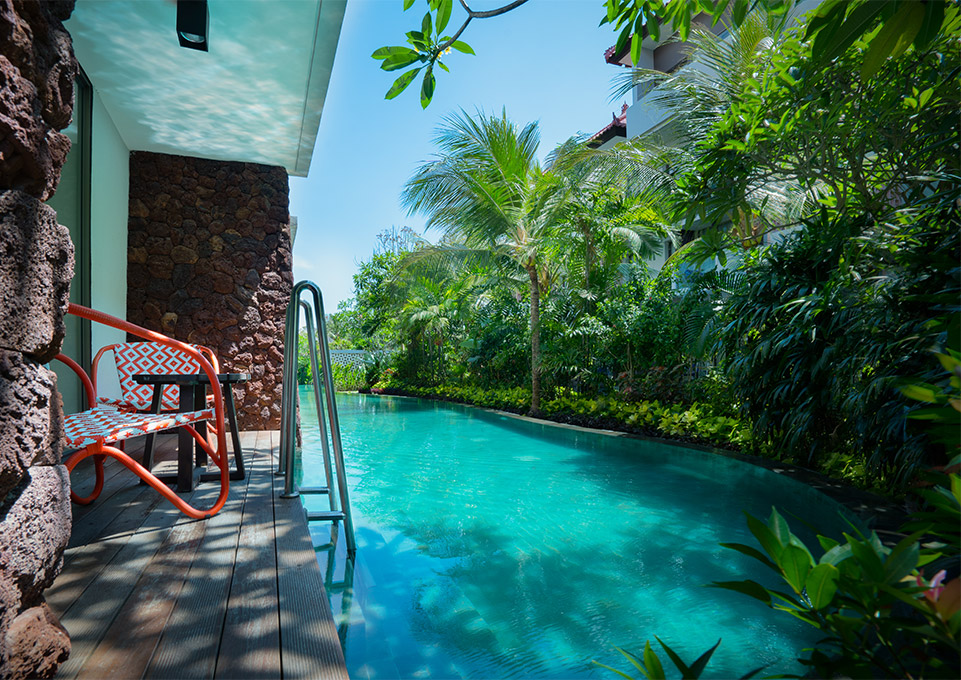 Deluxe-Pool-Access-View-Pool-side.jpg