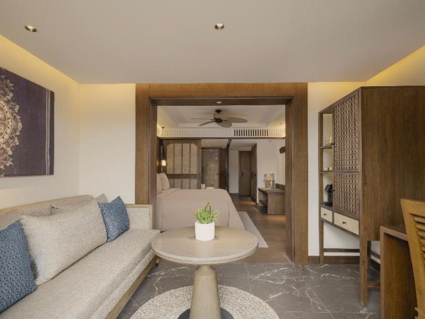 The Reserve Junior Suite Garden View5.jpg