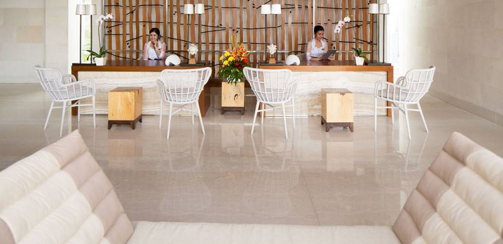 lobby2.jpg