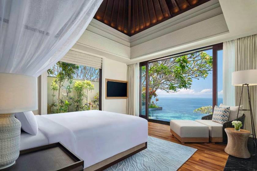 One-Bedroom King Room - Panoramic Ocean Pool Villa2.jpg