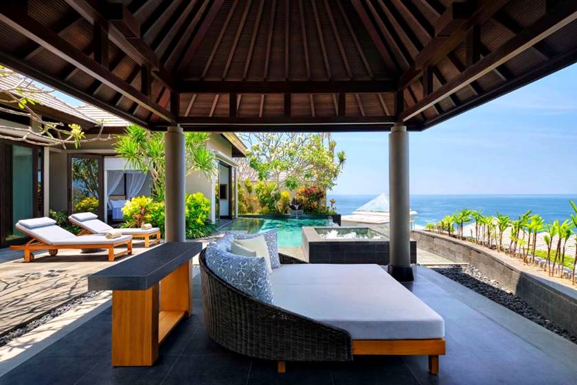 One-Bedroom King Room - Panoramic Ocean Pool Villa1.jpg