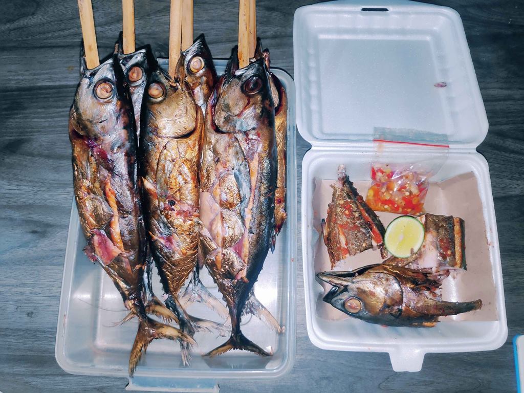 Ikan Asap Sambal Matah.jpg